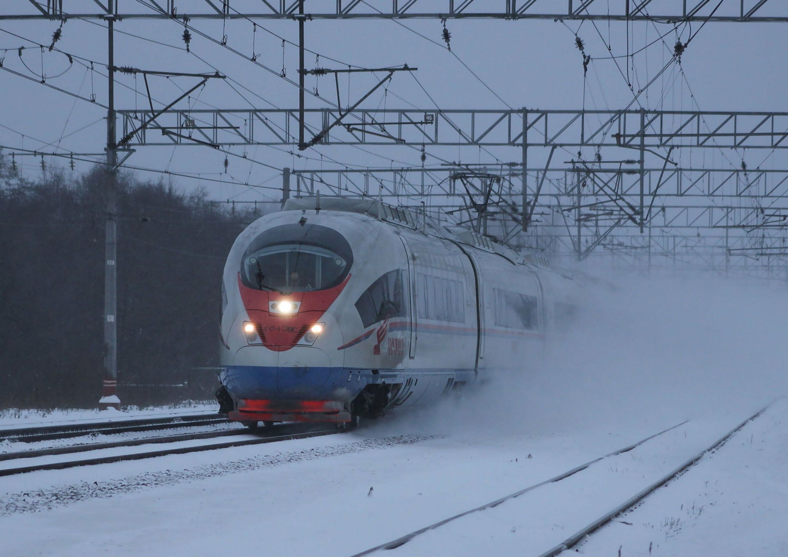 Скорость поезда 75. Пассажирский поезд Сапсан. Сапсан 2022. Эвс1. Сапсан поезд зима.