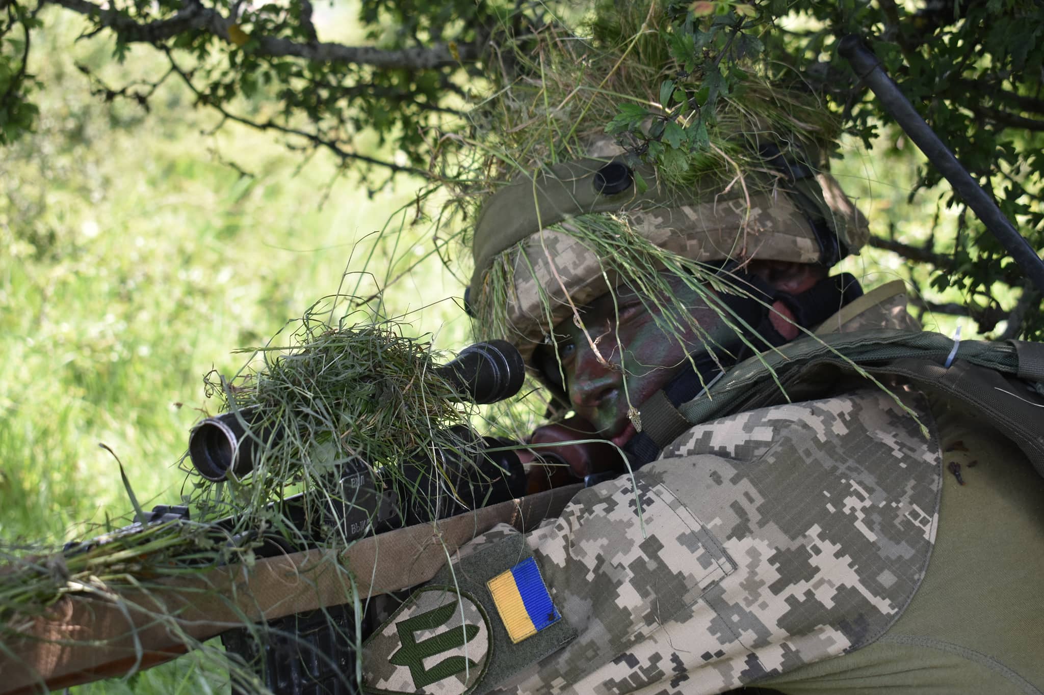 Дрг это что такое в армии. Снайперская группа ВСУ. Снайпер ССО Украины. Украинские ВСУ разведка. Военный снайпер ВСУ.