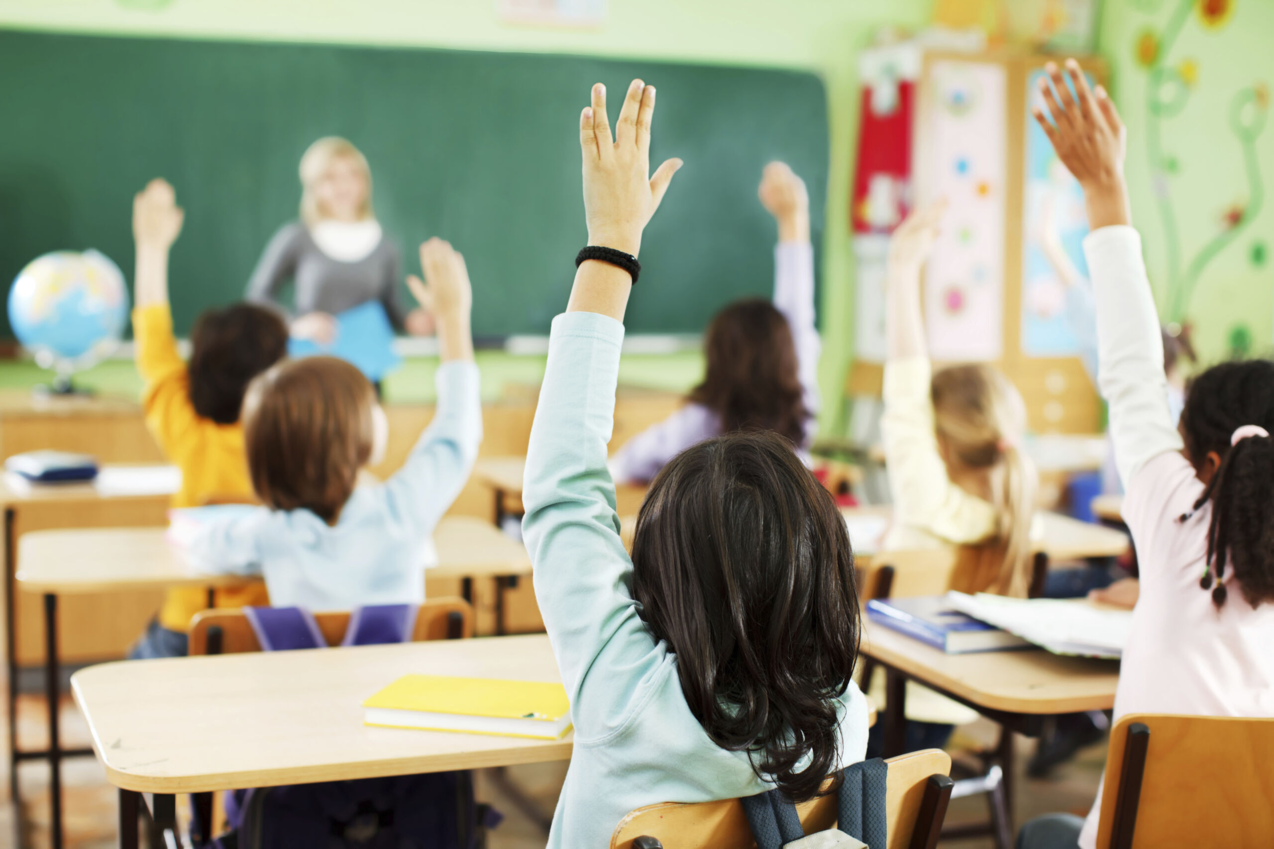 Timing in the classroom. Урок в школе. Дети на уроке. Дети в классе. Ученики в школе.