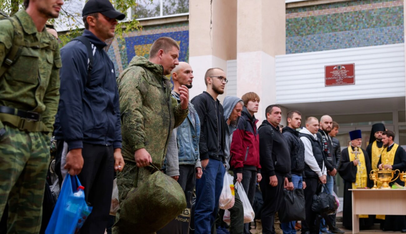 Мобилизация в РФ: Одни тренируются в тапочках, другие — не доживают до  фронта - Freedom