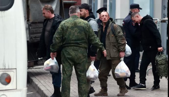 How prisoners from Siberia and the Far East get to the war in Ukraine ...