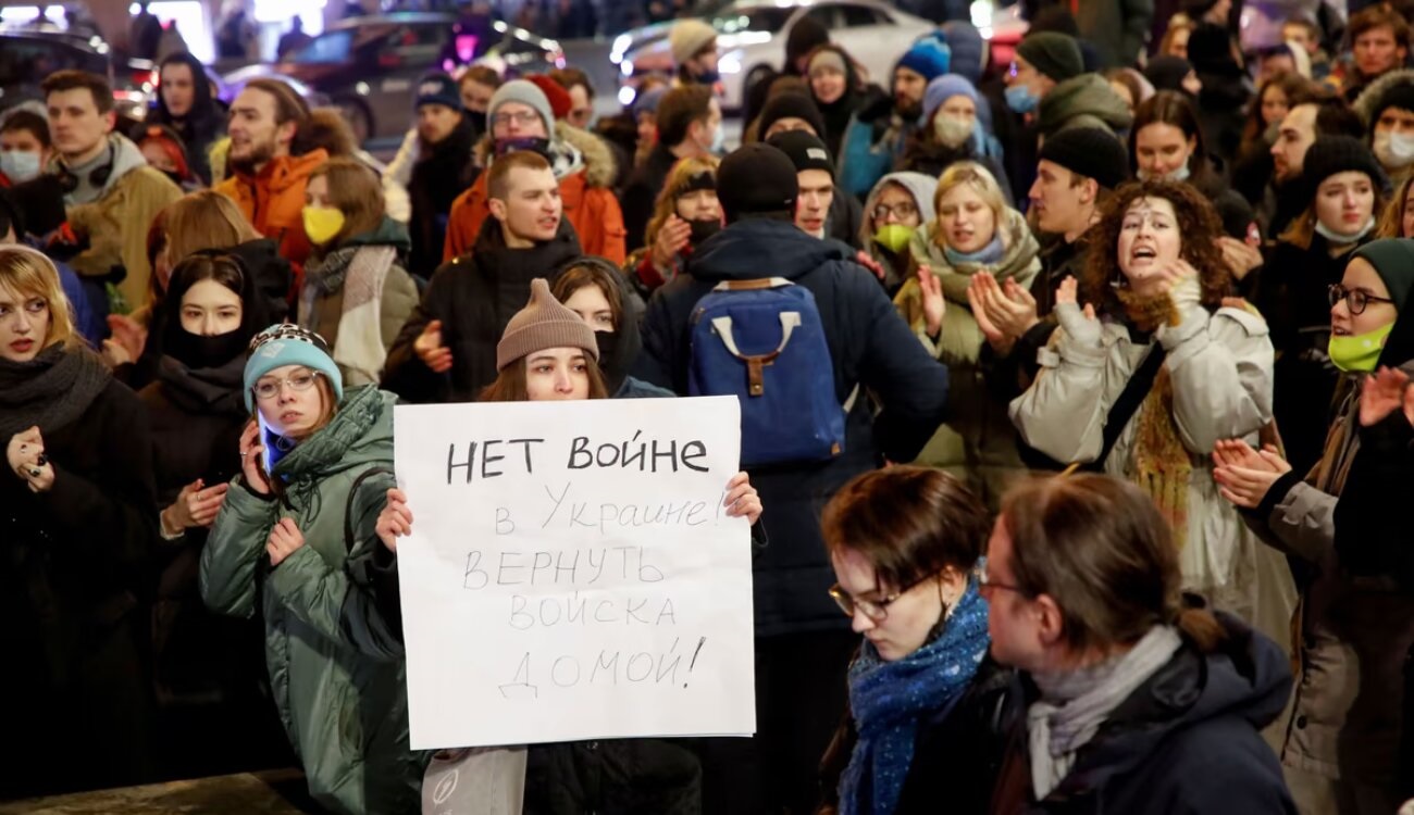 Акции протеста, поджоги военкоматов и лозунги в соцсетях: как россияне  пытаются прекратить войну с Украиной - Freedom