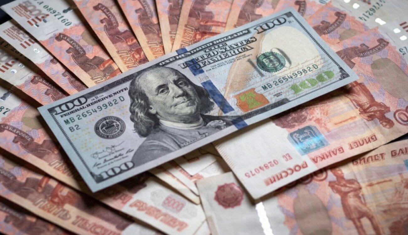 Бесцельный рубль: когда остановится девальвация российской валюты