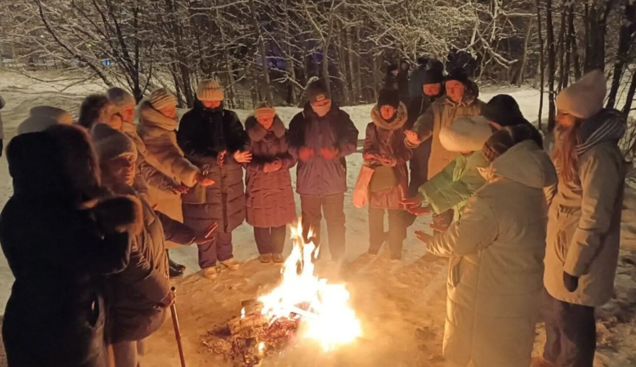 Россияне мерзнут в своих домах: накажут ли реальных виновников коллапса ЖКХ  — мнения российских экспертов и зрителей FREEДОМ - Freedom