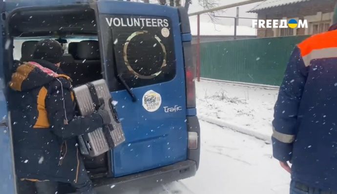 “Виїхати без волонтера дуже важко”: з Покровська триває евакуація (ВІДЕО)