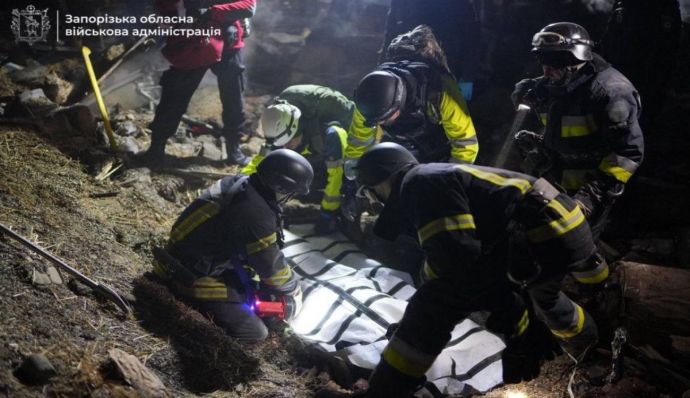 У Запоріжжі другий день ліквідовують наслідки російського удару безпілотниками (ВІДЕО)