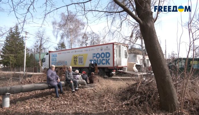 Кухня на колесах: чернігівські кухарі-волонтери годують тисячі жителів прифронтових територій (ВІДЕО)